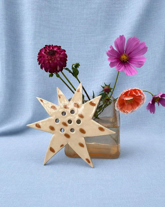 Flower plate | Dots